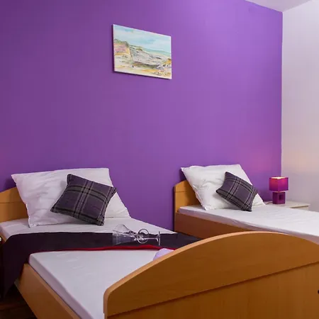 Apartman With Parking Spaces Okrug Gornji, Ciovo - 23665 *