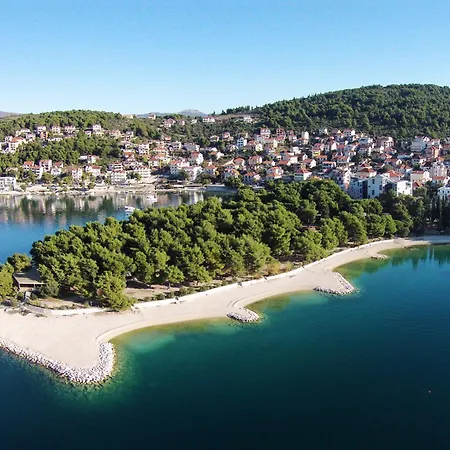 With Parking Spaces Okrug Gornji, Ciovo - 23665 Trogir