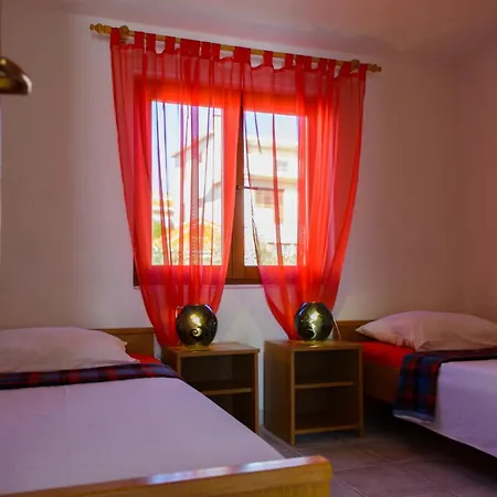 With Parking Spaces Okrug Gornji, Ciovo - 23665 Apartman