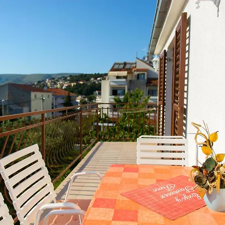 Apartman With Parking Spaces Okrug Gornji, Ciovo - 23665 *