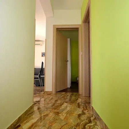 With Parking Spaces Okrug Gornji, Ciovo - 23665 Apartman *