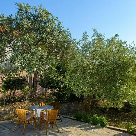 With Parking Spaces Okrug Gornji, Ciovo - 23665 Apartman