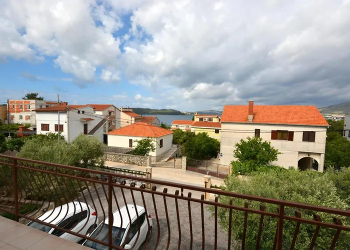With Parking Spaces Okrug Gornji, Ciovo - 23665 Apartamento Trogir