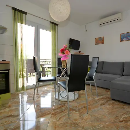 With Parking Spaces Okrug Gornji, Ciovo - 23665 Trogir