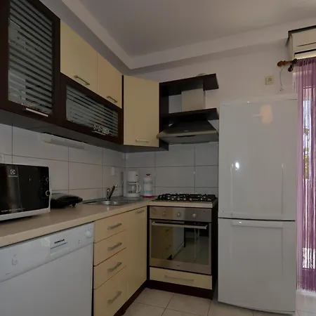 With Parking Spaces Okrug Gornji, Ciovo - 23665 * Trogir