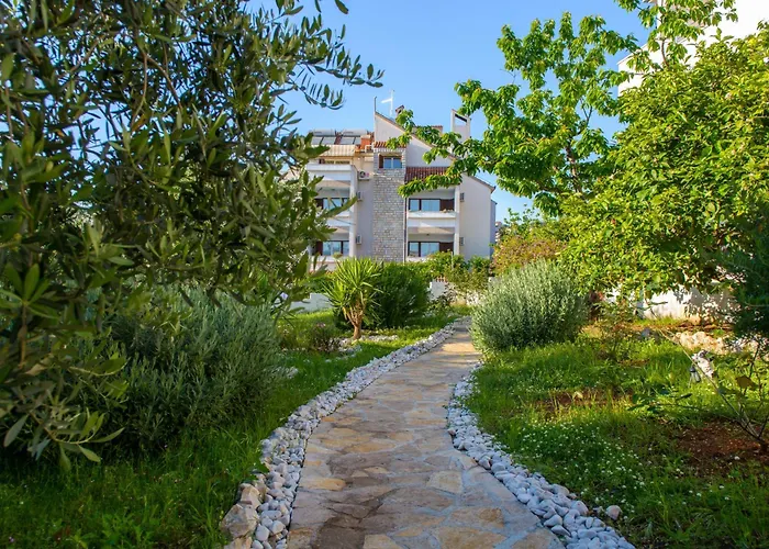 With Parking Spaces Okrug Gornji, Ciovo - 23665 *