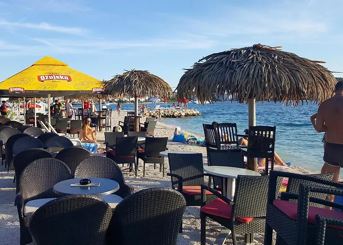 公寓 With Parking Spaces Okrug Gornji, Ciovo - 23665 特罗吉尔