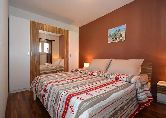 With Parking Spaces Okrug Gornji, Ciovo - 23665