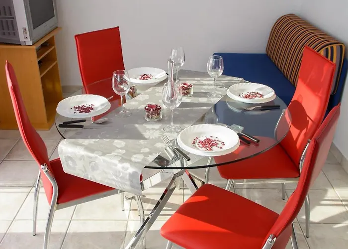 With Parking Spaces Okrug Gornji, Ciovo - 23665 公寓