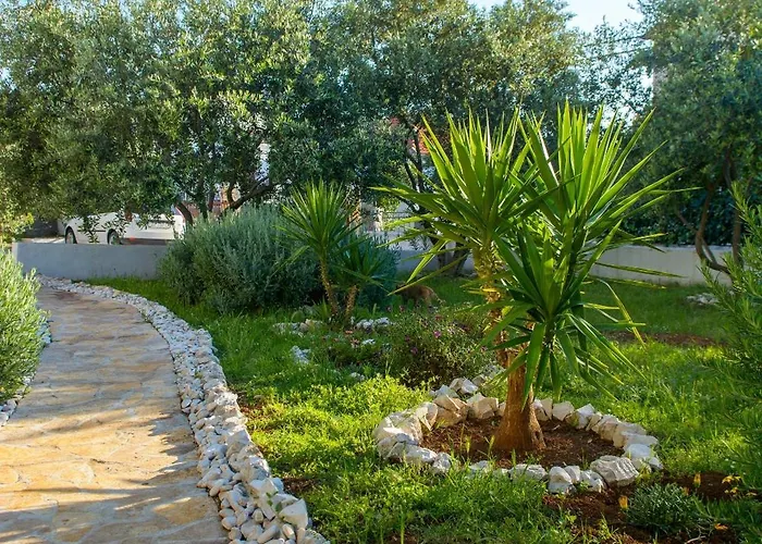 With Parking Spaces Okrug Gornji, Ciovo - 23665 公寓