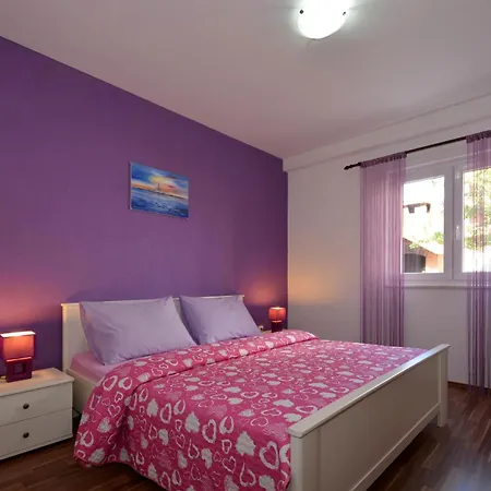 With Parking Spaces Okrug Gornji, Ciovo - 23665 * Traù