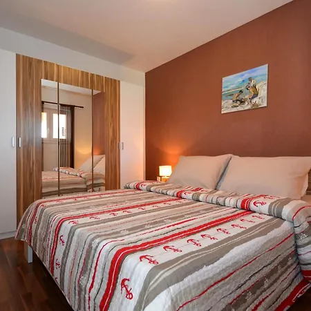 With Parking Spaces Okrug Gornji, Ciovo - 23665